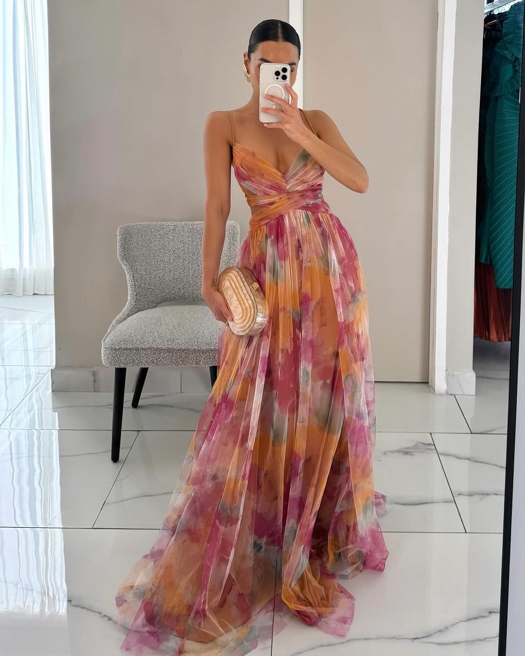 Kvinnors Klänning | V-ringad Fitted Bodice Maxi
